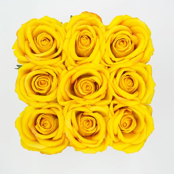 Hoa lụa màu vàng - Hộp Vuông