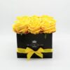 Hoa hồng lụa màu vàng hộp vuông đen - Món quà Sang trọng từ Dịch vụ Điện hoa