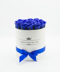 Quà tặng 20 10 với những bông hoa hồng sáp màu xanh biển ý nghĩa