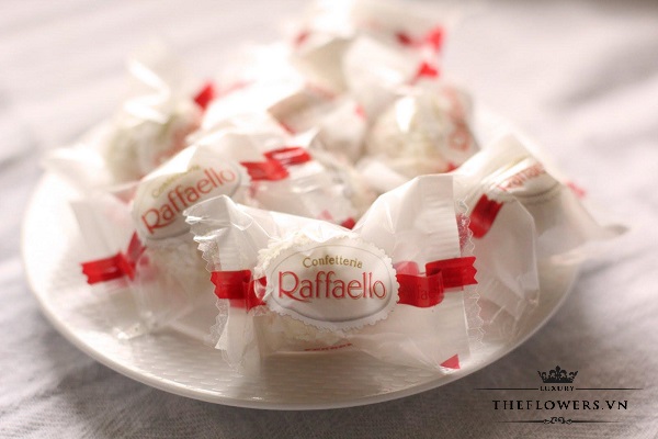 Danh-gia-socola-ferrero-raffaello-200g
