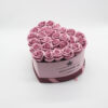 Hoa sáp màu hồng đất hộp trái tim hồng size M