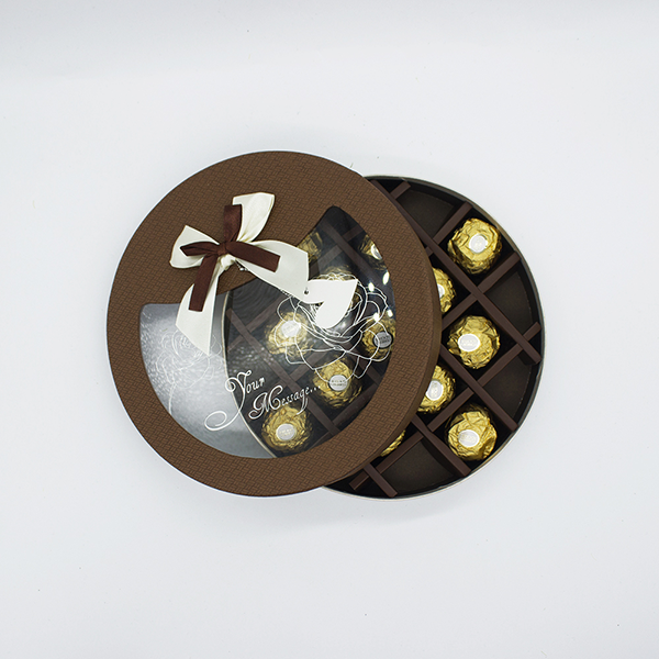 qua-tang-ban-trai-ngay-valentine-socola-valentine-ferrero-hop-13-vien