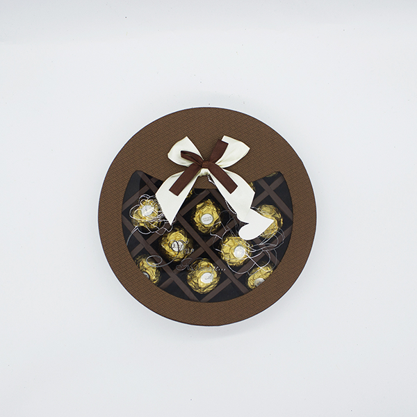socola-valentine-ferrero-hop-13-vien-qua-tang-ban-trai-ngay-valentine
