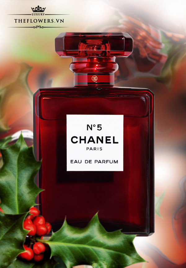 qua-tang-ban-gai-20-thang-10-nuoc-hoa-chanel-n5