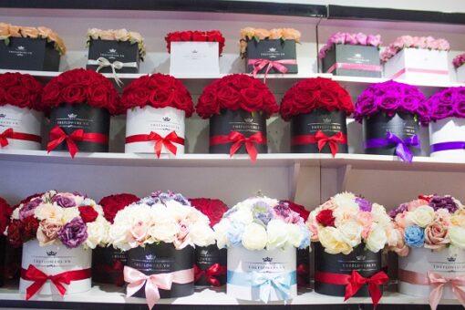 mon-qua-valentine-y-nghia-cho-ban-gai-hoa-hong-lua